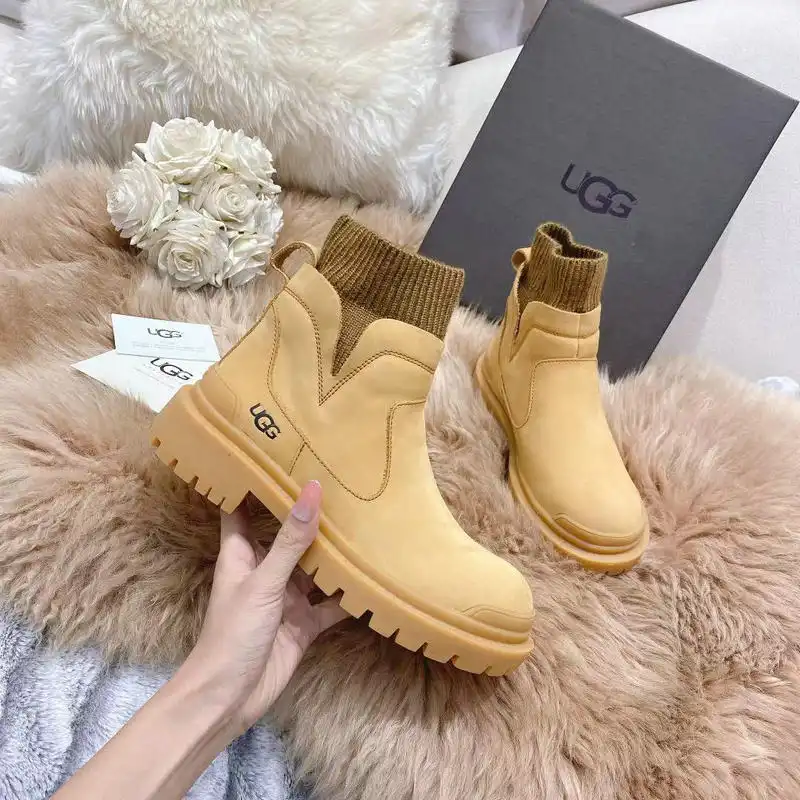 UG**G Shoes 2111PZ0011