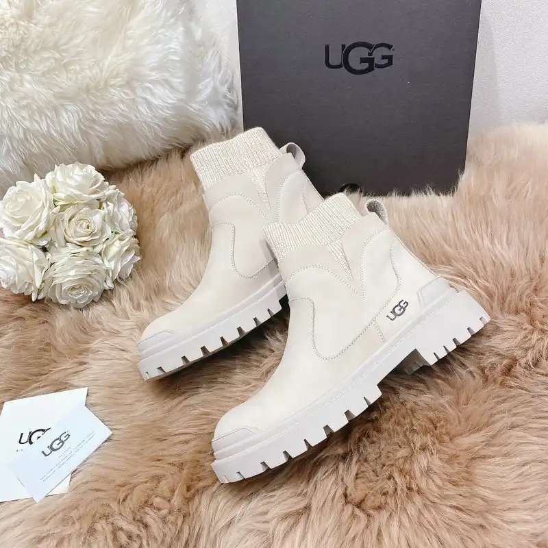 UG**G Shoes 2111PZ0012