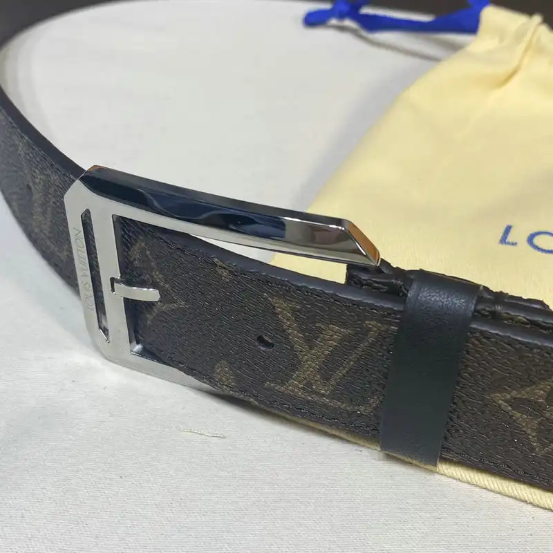 LV Belts 2111XA0008