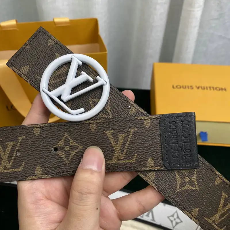 LV Belts 2111XA0030