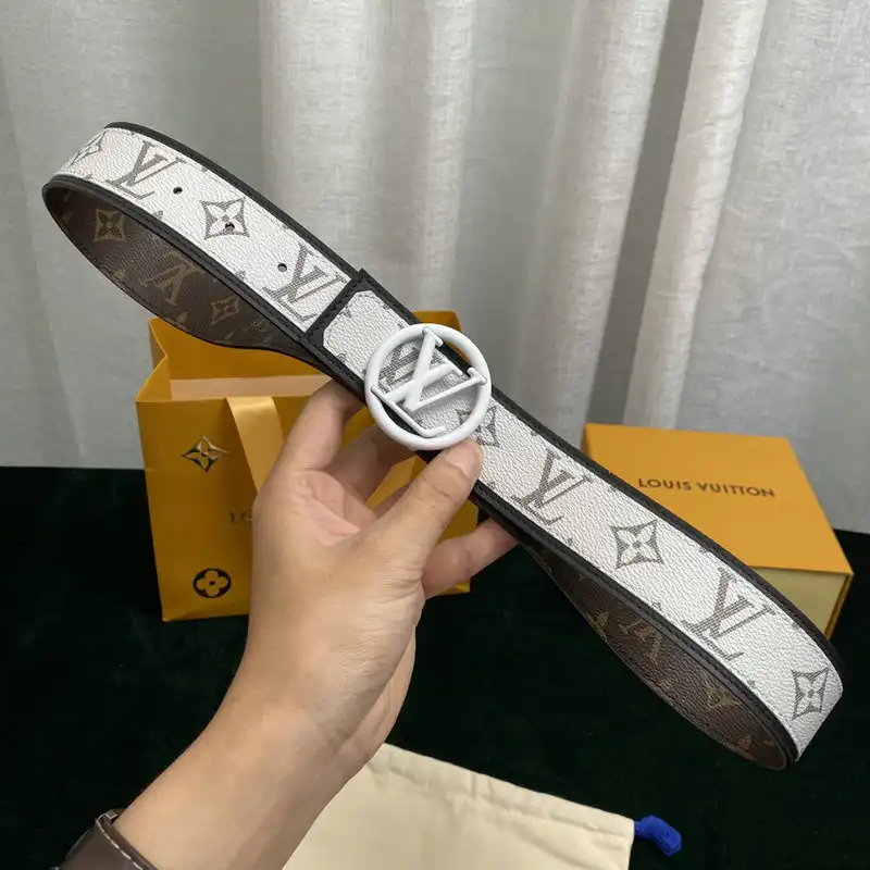 LV Belts 2111XA0030