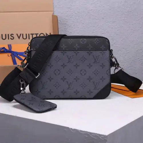 LV Bags 2111YA0002