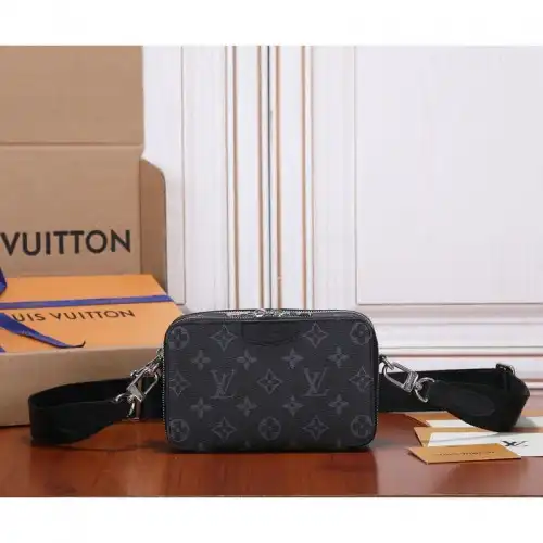 LV Bags 2111YA0003