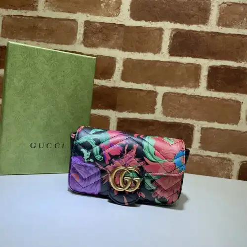 Gucci Bags 2111YA0007