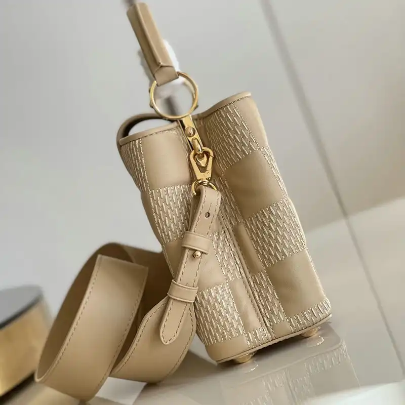 LV Bags 2111YA0030