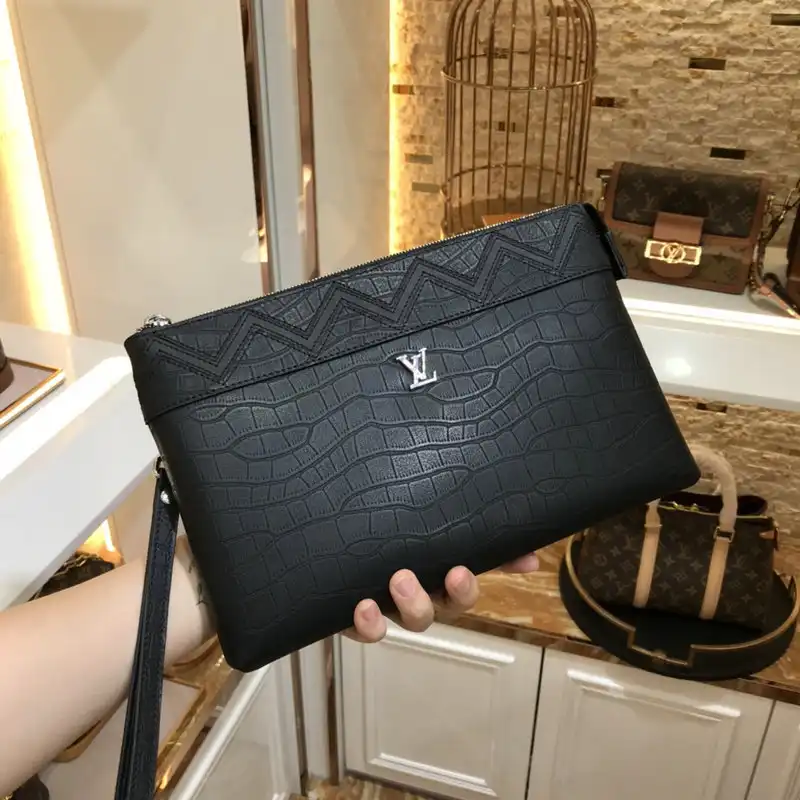 LV Bags 2111YZ0003