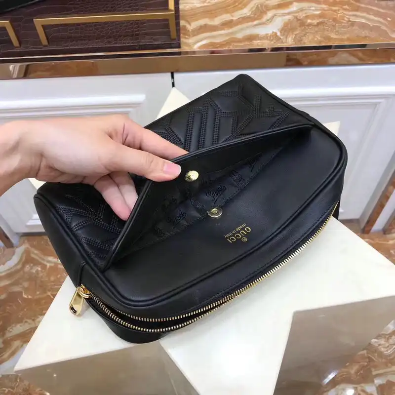 Cheap Gucci Bags 2111YZ0009