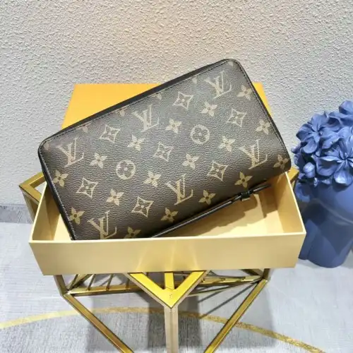 LV Bags 2111YZ0031