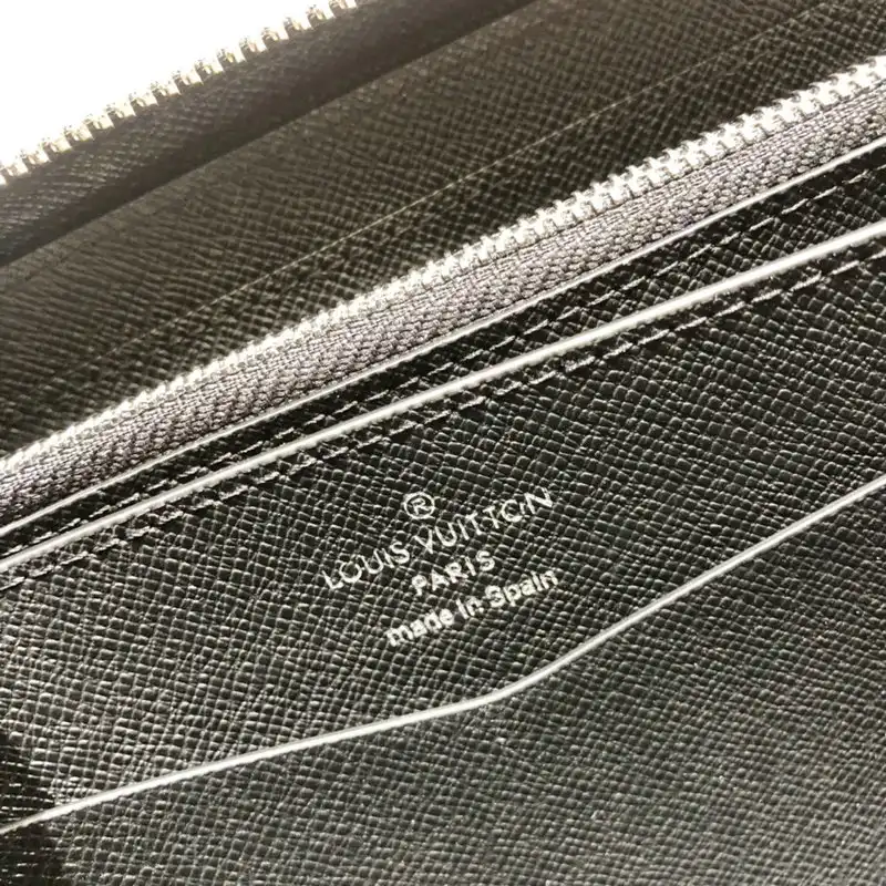 LV Bags 2111YZ0033