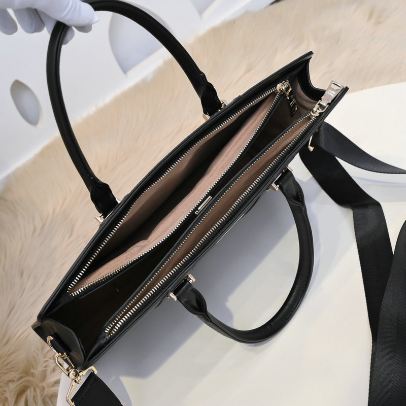 FASH Prada Bags 2111YZ0057