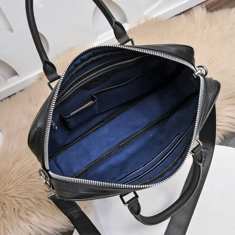 LV Bags 2111YZ0073