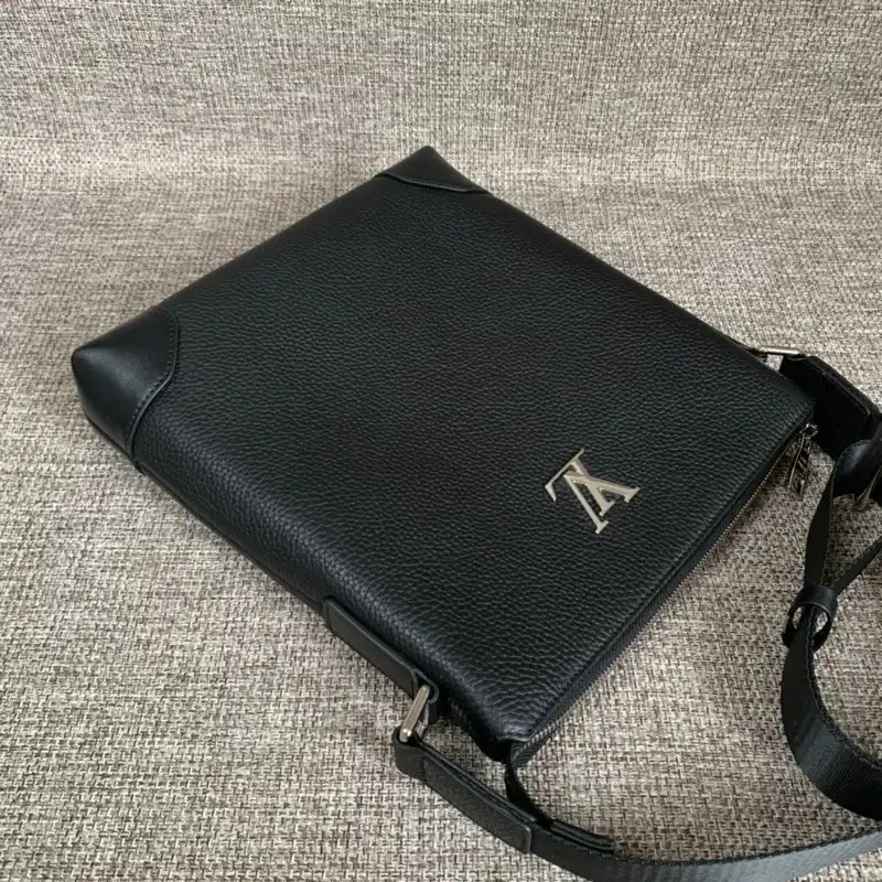 LV Bags 2111YZ0076