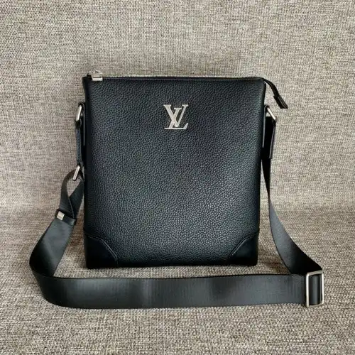 LV Bags 2111YZ0076