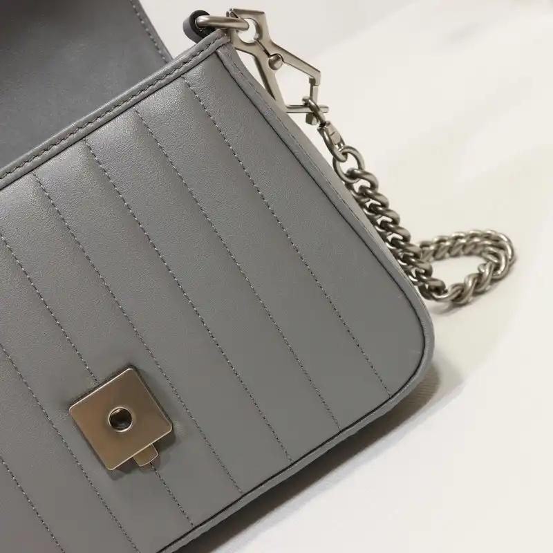 Gucci Bag 2112DJ0003