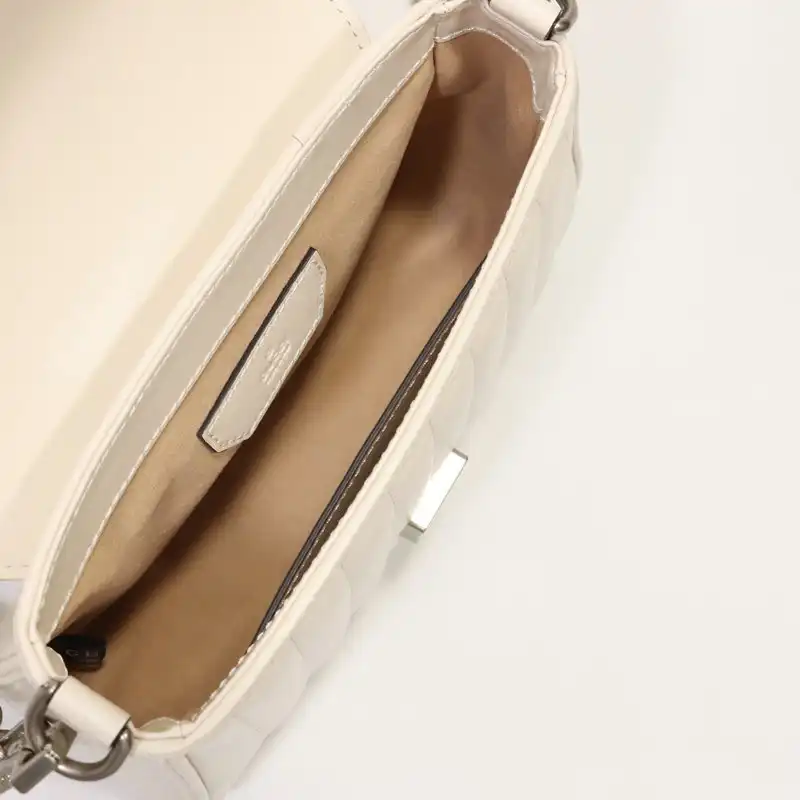 Fashionrep Gucci Bag 2112DJ0005