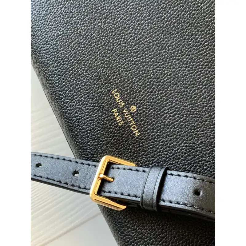 LV Bag 2112DJ0007