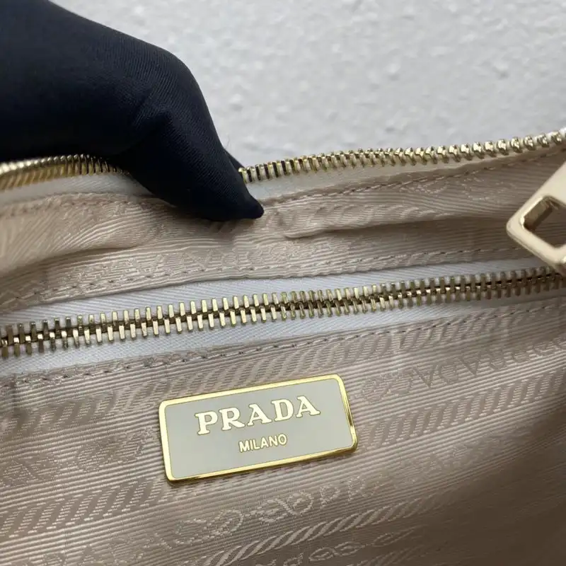 Prada Bag 2112DJ0021