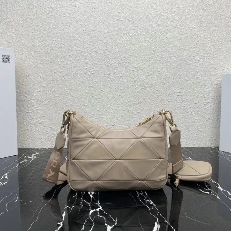 Prada Bag 2112DJ0026