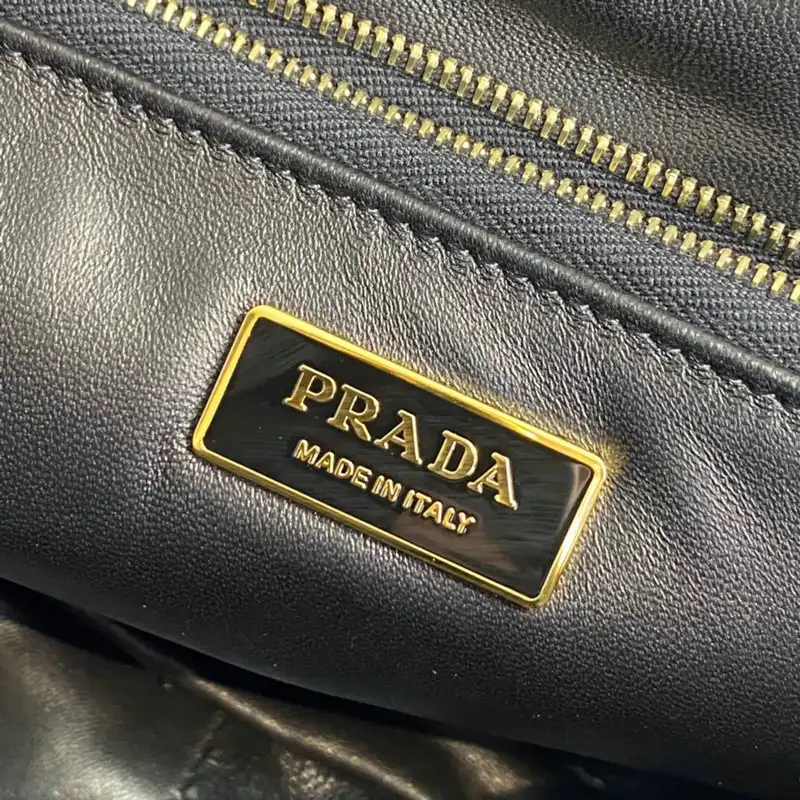 Prada Bag 2112DJ0030