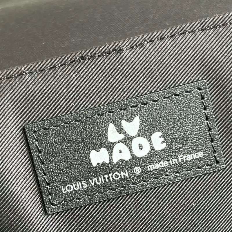 LV Bag 2112FY0002