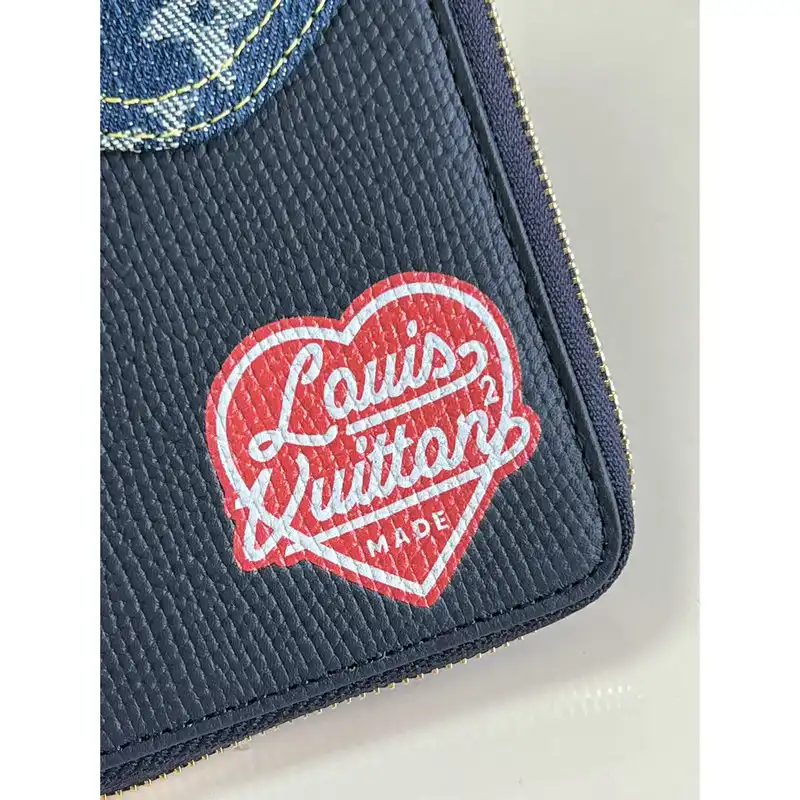 LV Bag 2112FY0005