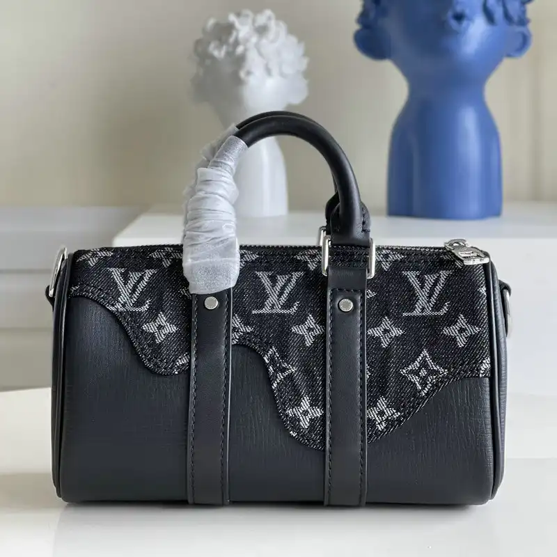 LV Bag 2112FY0010