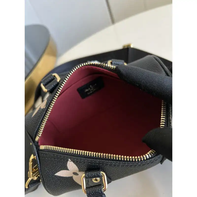 LV Bag 2112FY0016