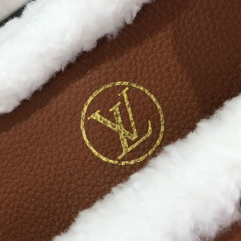 LV Bag 2112FY0022