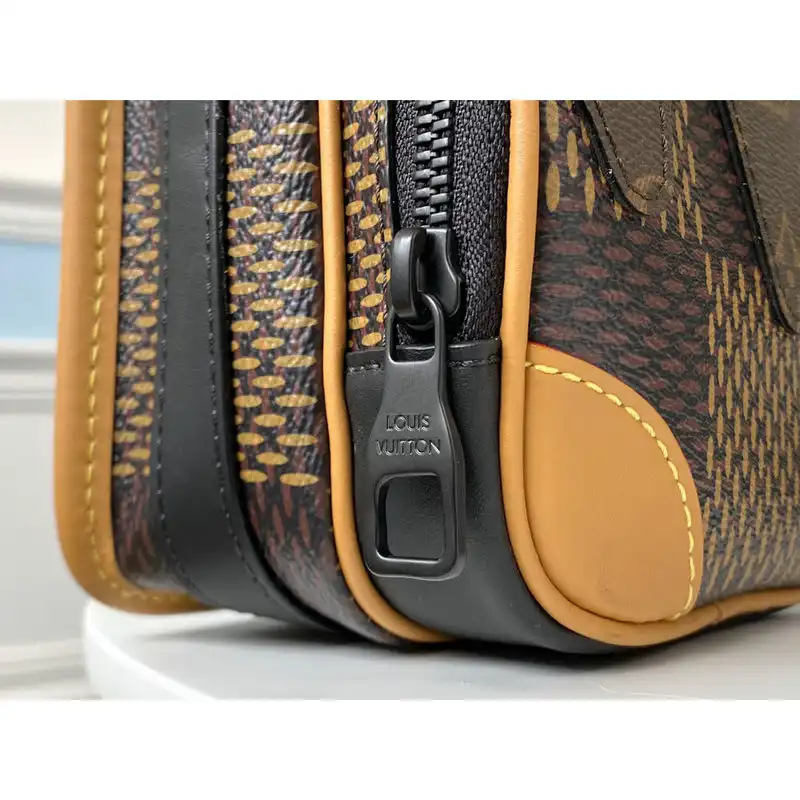 LV Bag 2112FY0037