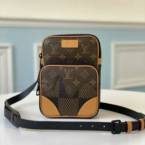 LV Bag 2112FY0038