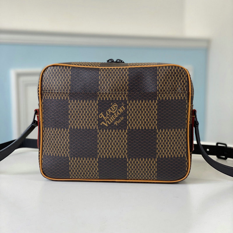 LV Bag 2112FY0040