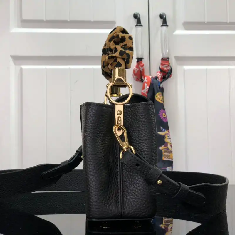 LV Bag 2112FY0050