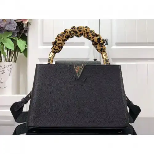 LV Bag 2112FY0052