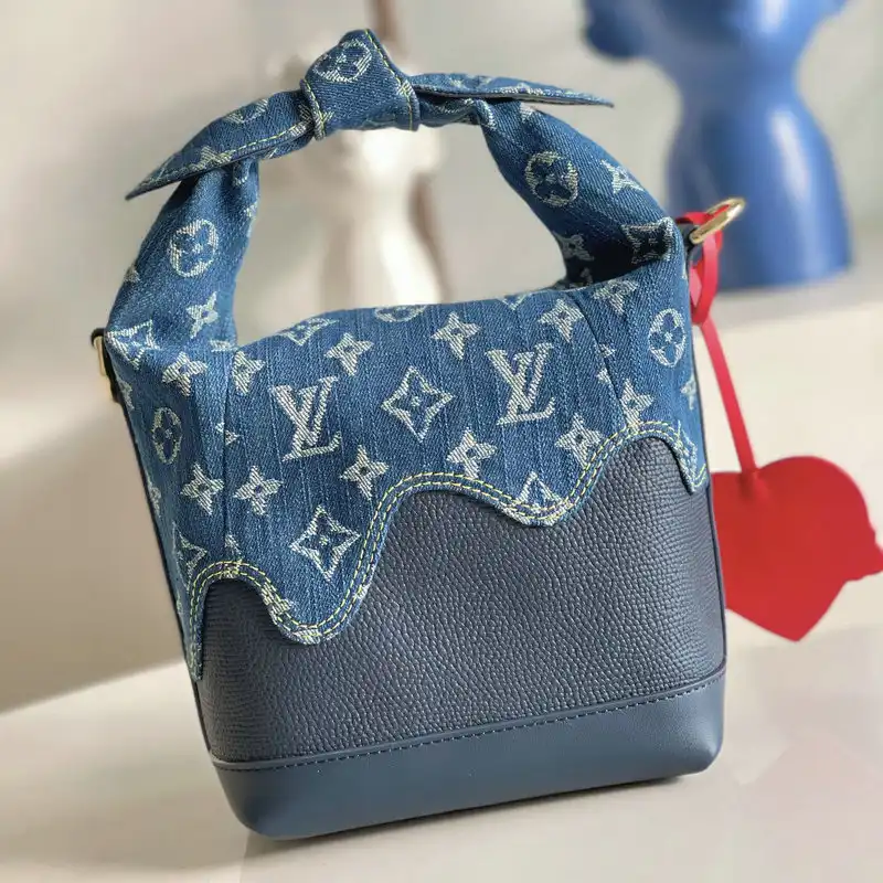 LV Bag 2112YA0017