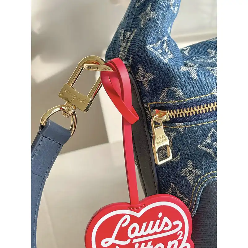 LV Bag 2112YA0017