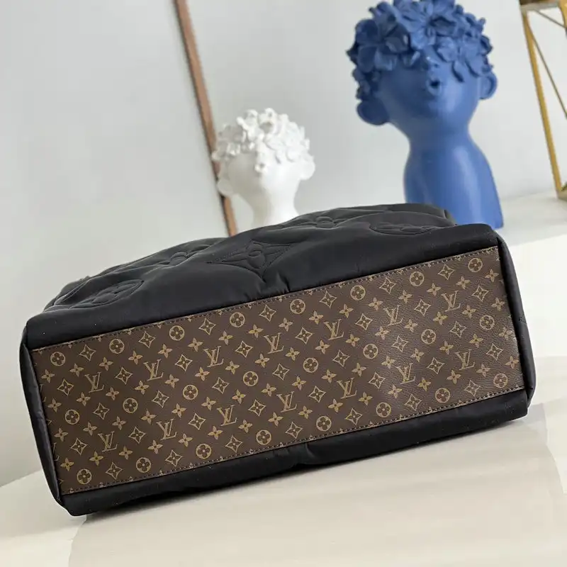 LV Bag 2112YA0029