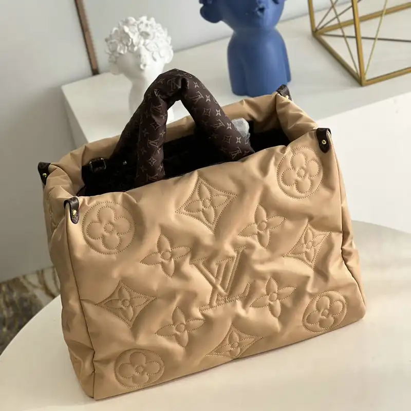 LV Bag 2112YA0031