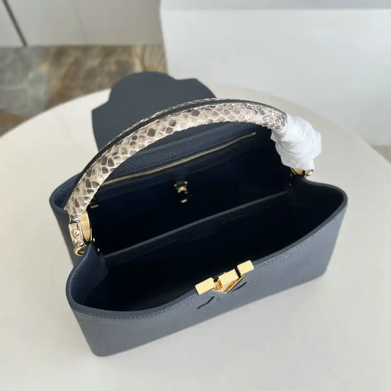 LV Bag 2112YA0035