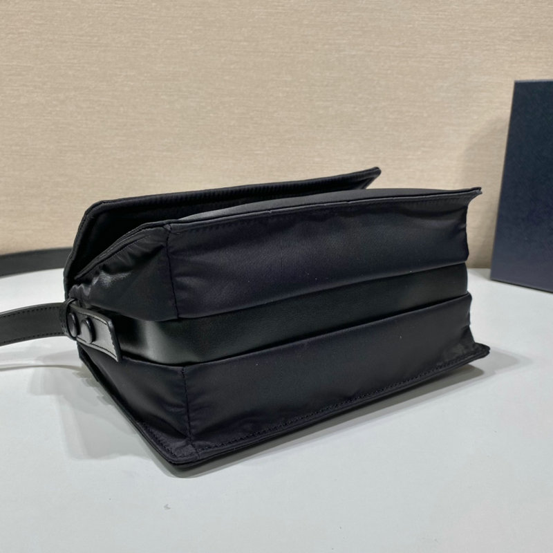 FASH Prada Bag 2112YZ0084