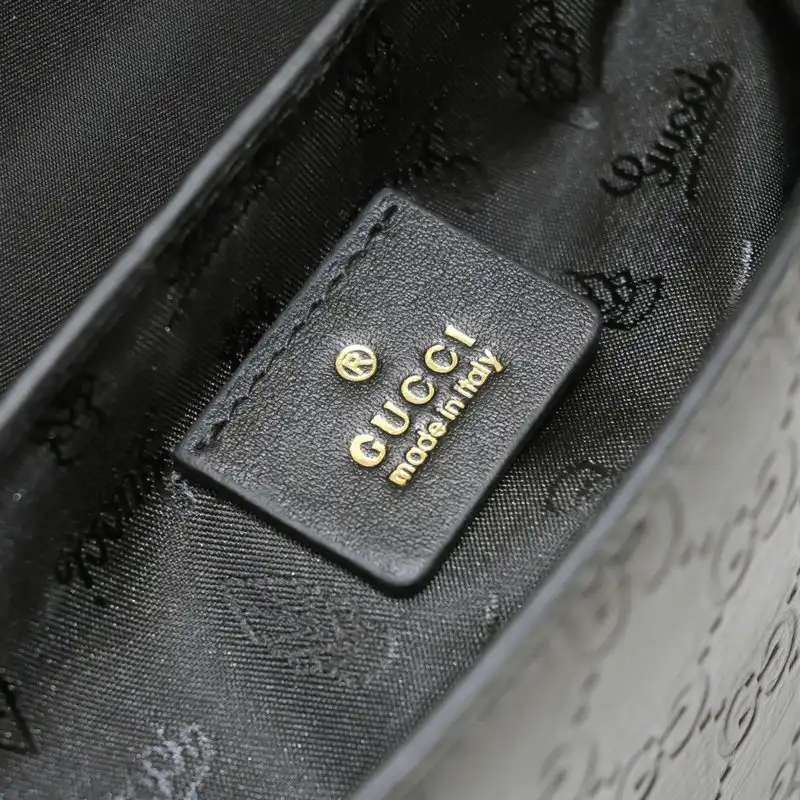 Gucci Bag 2112YZ0134