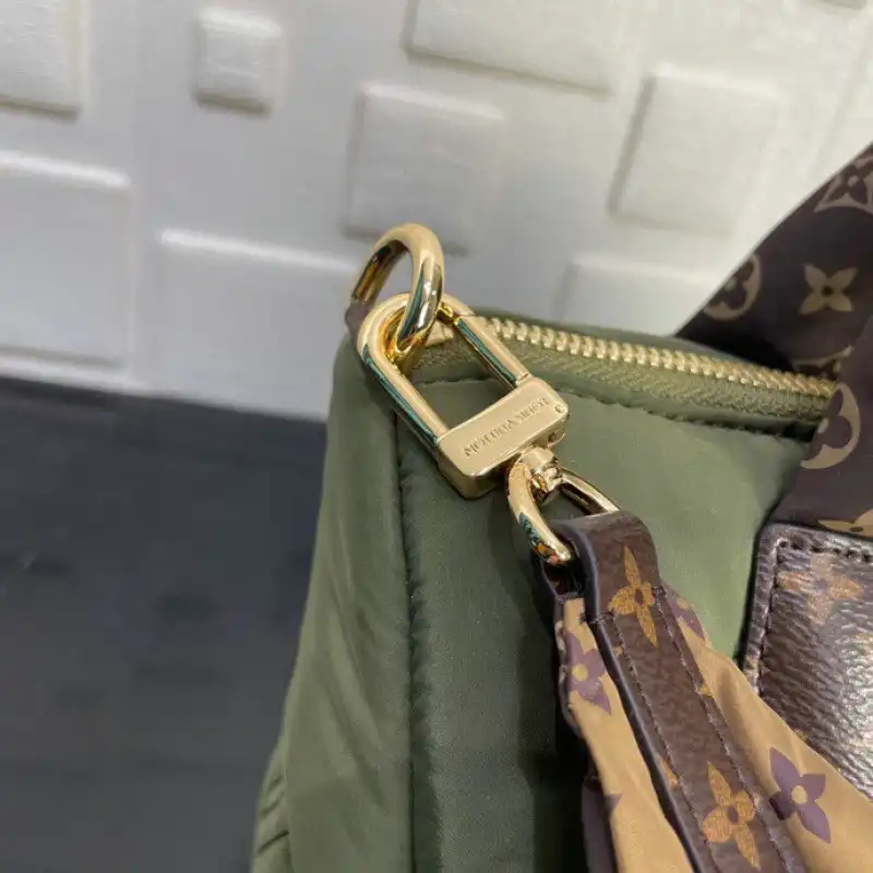 LV Bag 2201DJ0001