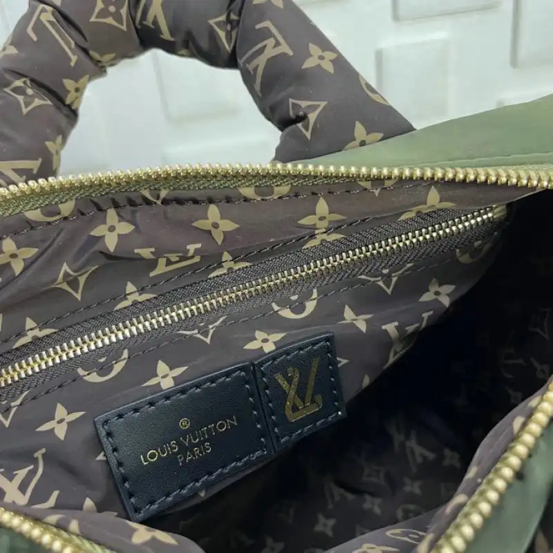 LV Bag 2201DJ0001