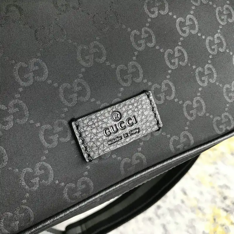 FASH Gucci Bag 2201DJ0021