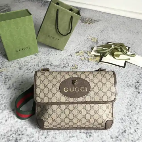 FASH Gucci Bag 2201DJ0041