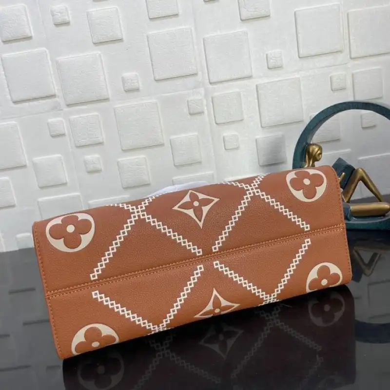 LV Bag 2201DJ0057