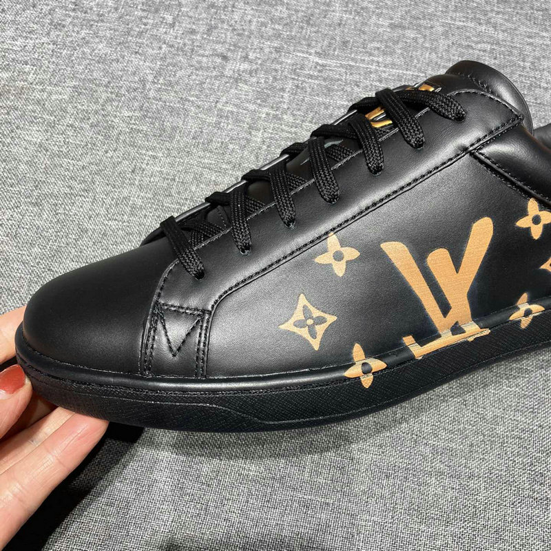 LV Shoes 2201PZ0007