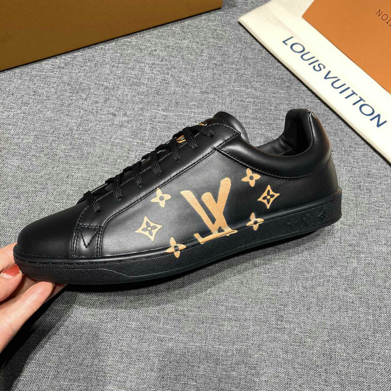 LV Shoes 2201PZ0007