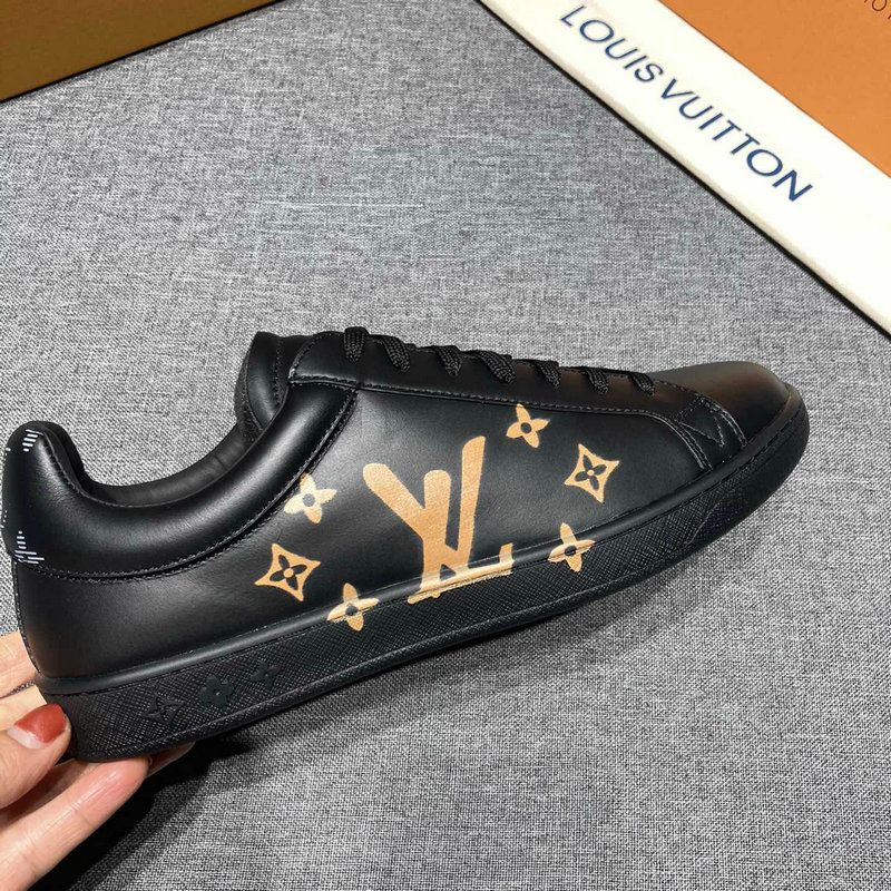 LV Shoes 2201PZ0007