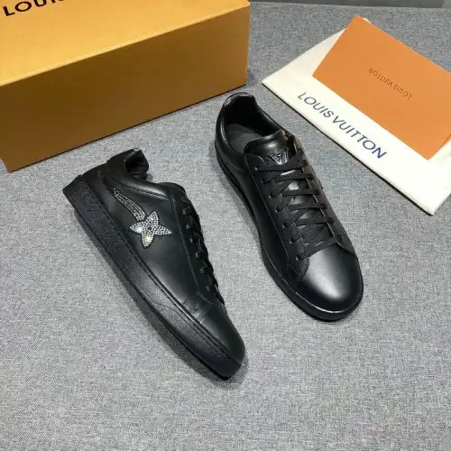 LV Shoes 2201PZ0009