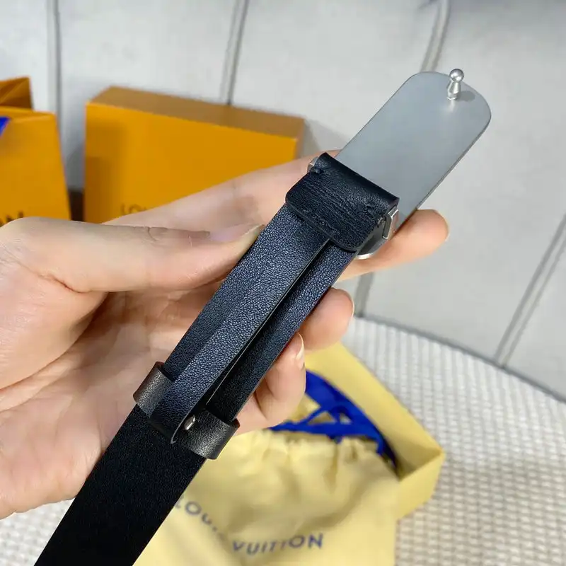 LV Belts 2201XA0017